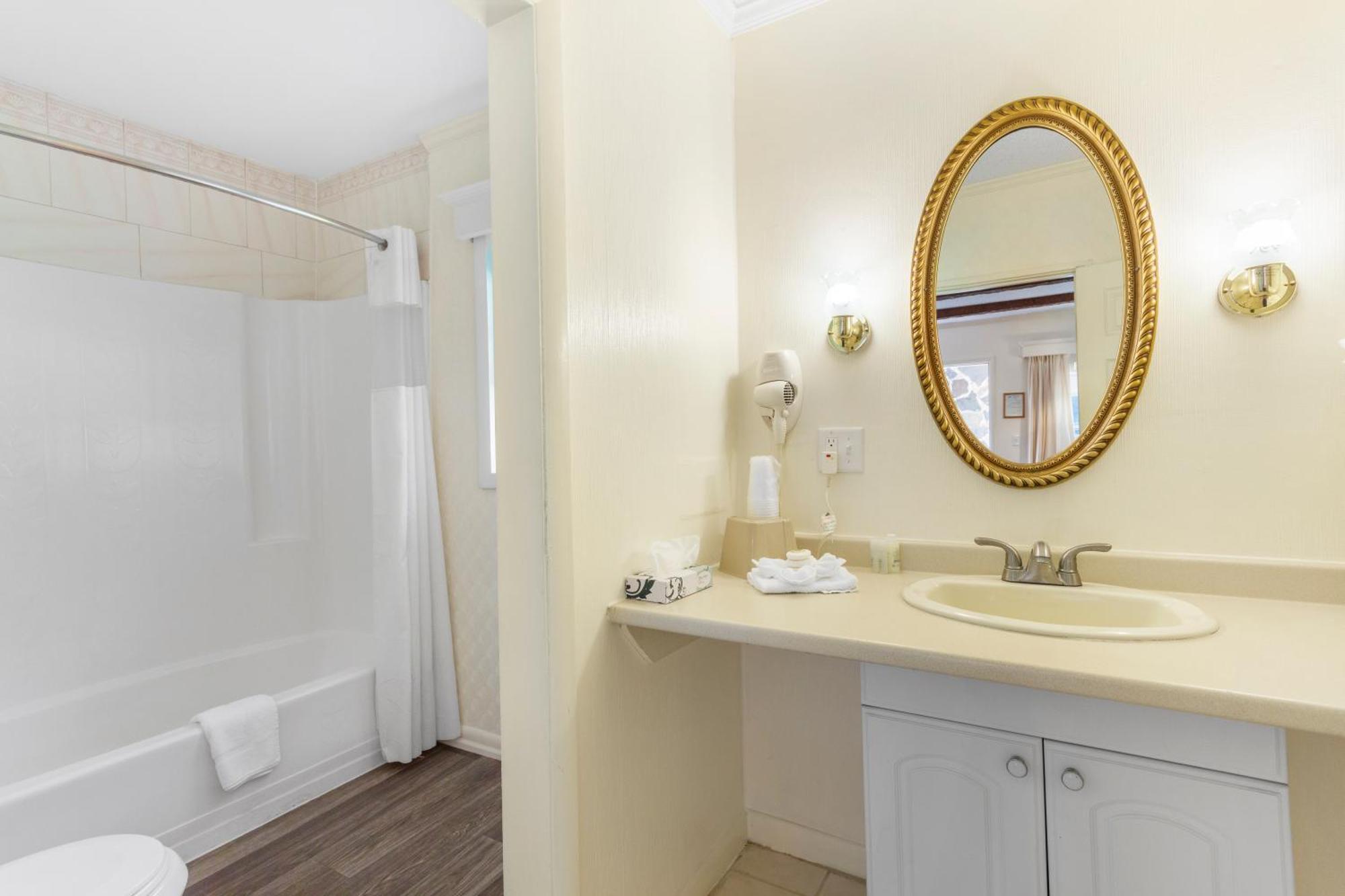 Blue Spruce Inn & Suites Valatie Dış mekan fotoğraf