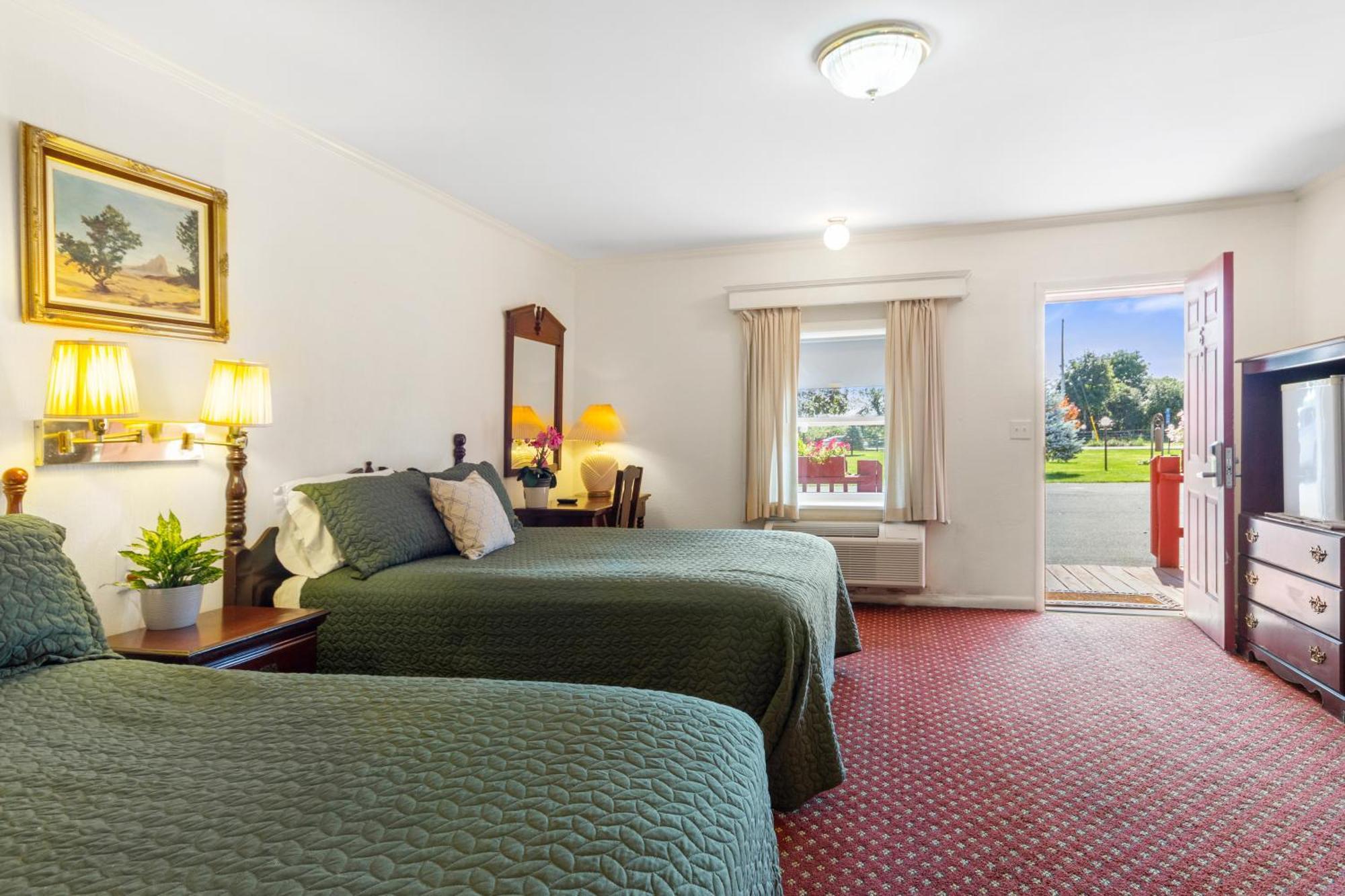 Blue Spruce Inn & Suites Valatie Dış mekan fotoğraf